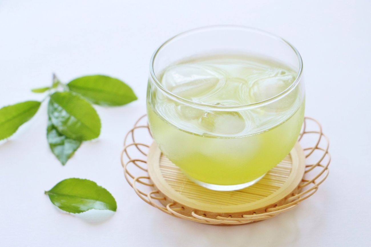 Peut on boire du thé vert le soir ?