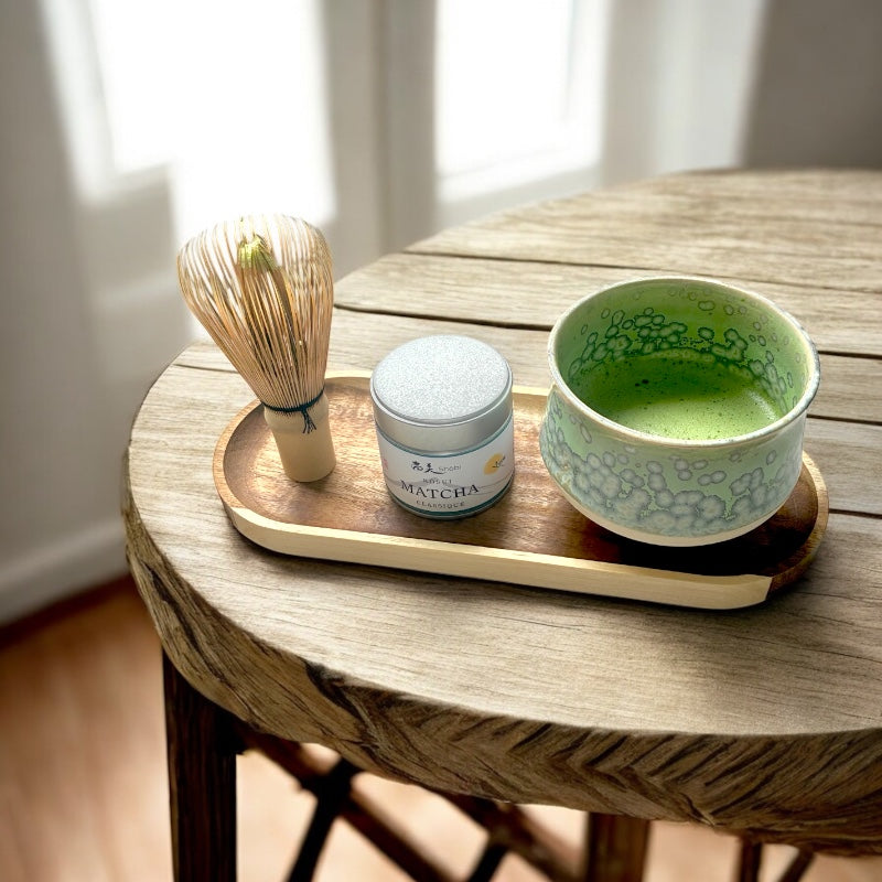 Fouettage du matcha Kosui — mousse fine et onctueuse