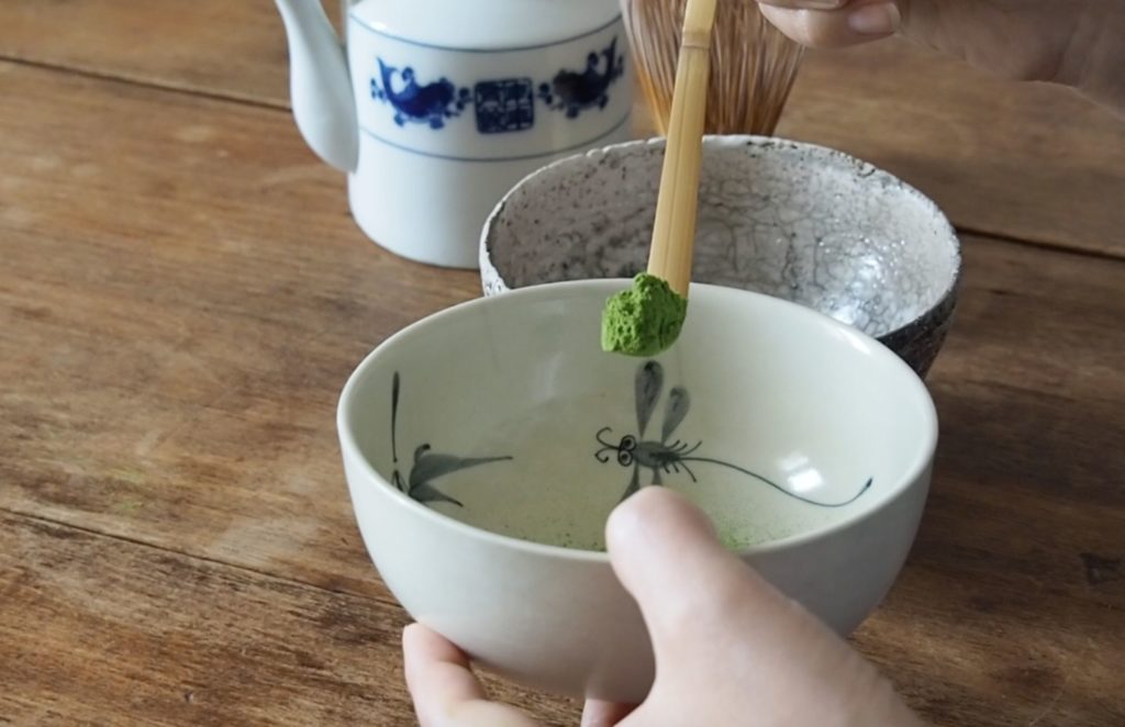 Préparation  du thé matcha